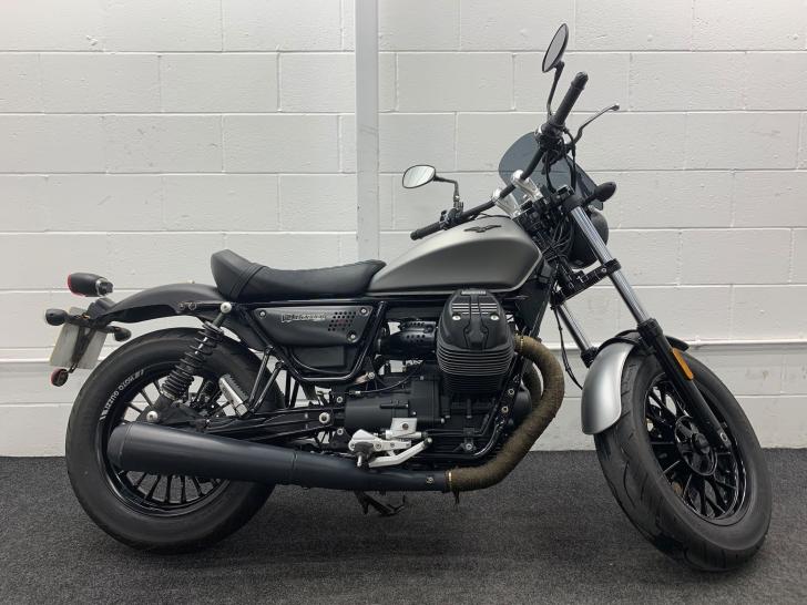MOTO GUZZI V9 BOBBER