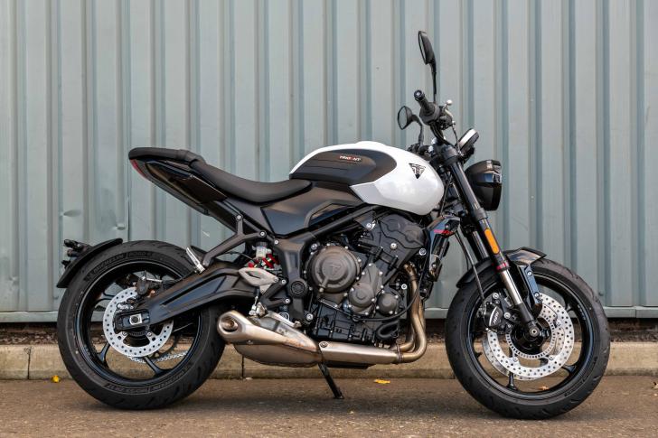 TRIUMPH TRIDENT 660