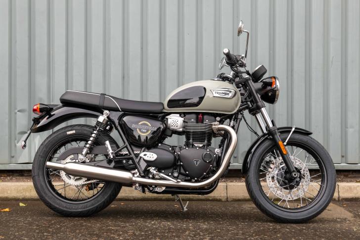 TRIUMPH BONNEVILLE T100