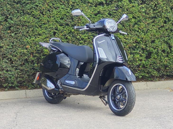 PIAGGIO VESPA GTS SUPER 300