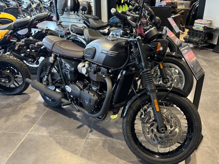 Triumph BONNEVILLE T120 BLACK