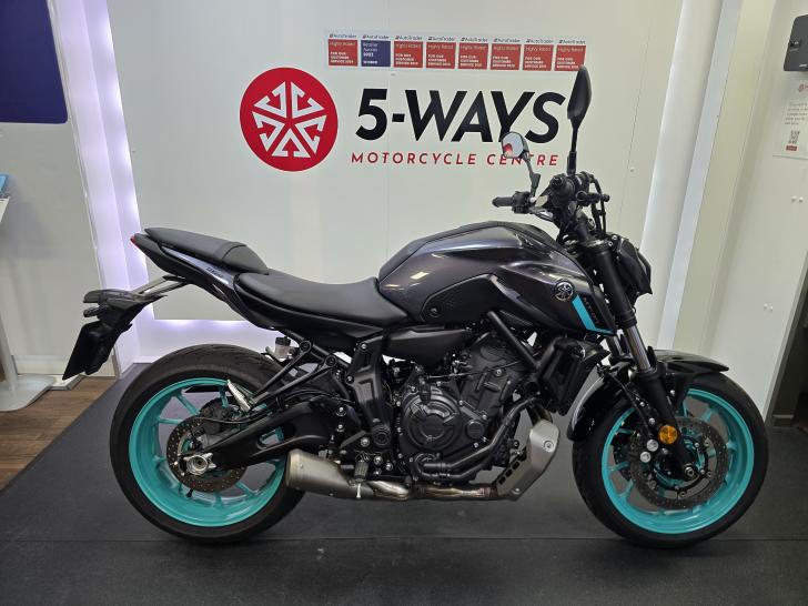 YAMAHA MT-07