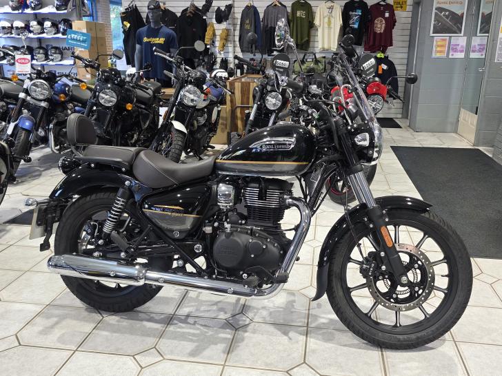 Royal Enfield METEOR 350 SUPERNOVA