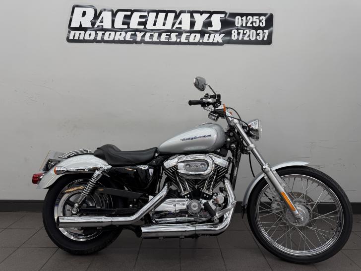 HARLEY-DAVIDSON SPORTSTER XL1200C CUSTOM