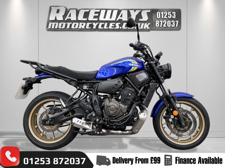 YAMAHA XSR700