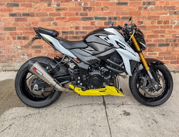 SUZUKI GSX-S750Z
