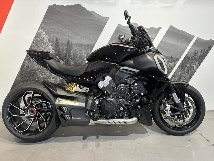 Ducati DIAVEL V4