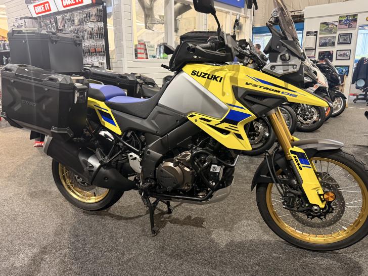 SUZUKI V-STROM 1050DE TOUR