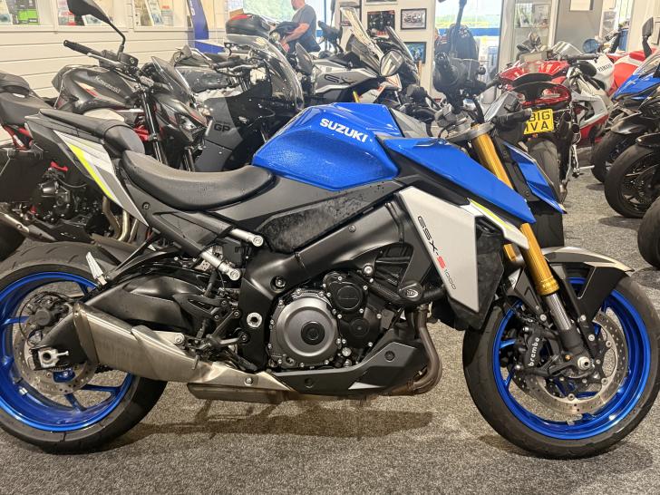 SUZUKI GSX-S1000