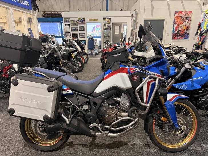 HONDA CRF1000L AFRICA TWIN DCT