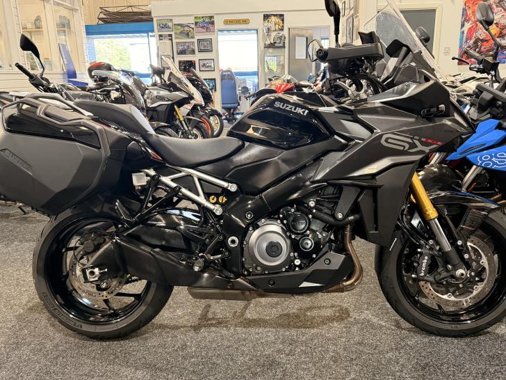 Suzuki GSX-S1000GX
