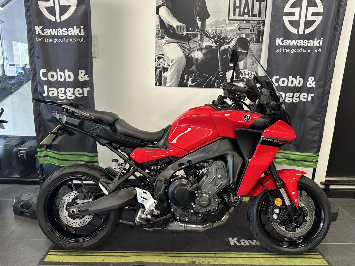 YAMAHA TRACER 9