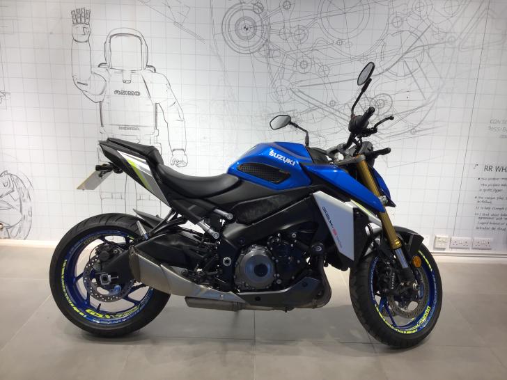 SUZUKI GSX-S1000
