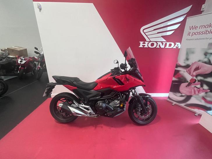 HONDA NC750X DCT