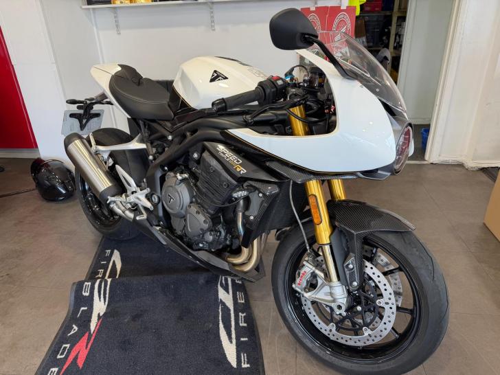 Triumph SPEED TRIPLE 1200 RR