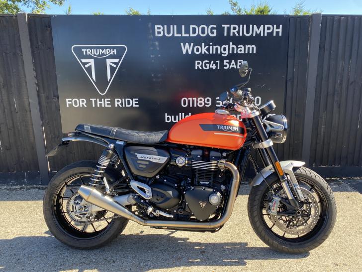 Triumph SPEED TWIN 1200