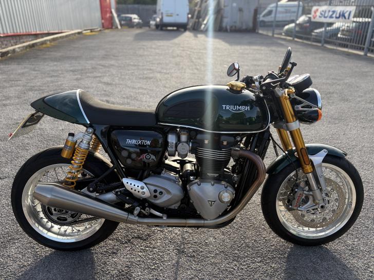 TRIUMPH THRUXTON 1200 R