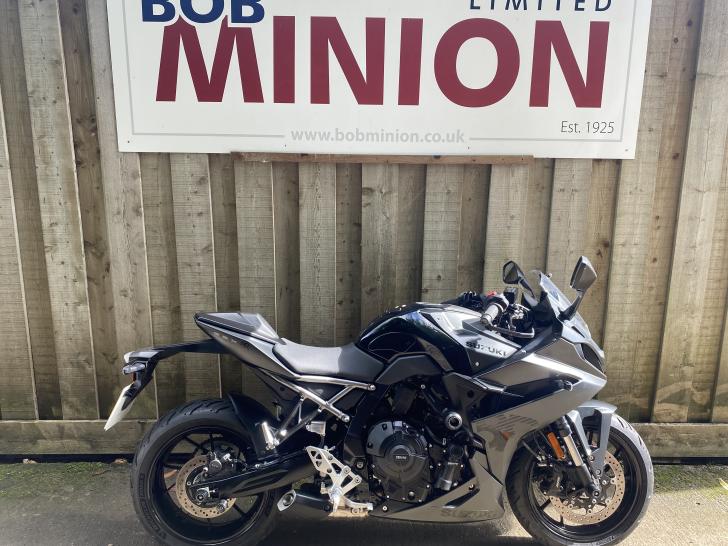 Suzuki GSX-8R