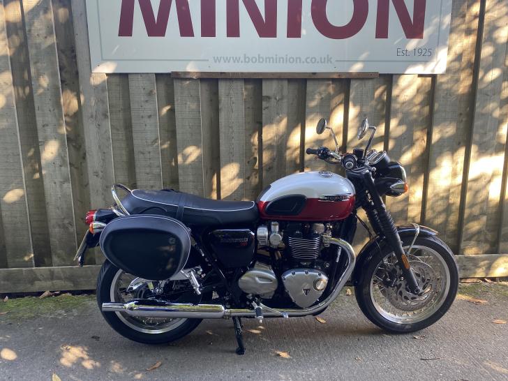 Triumph BONNEVILLE T120