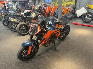 Used KTM SUPER DUKE R 1290 SUPER DUKE R for sale in Nottingham | Image 3