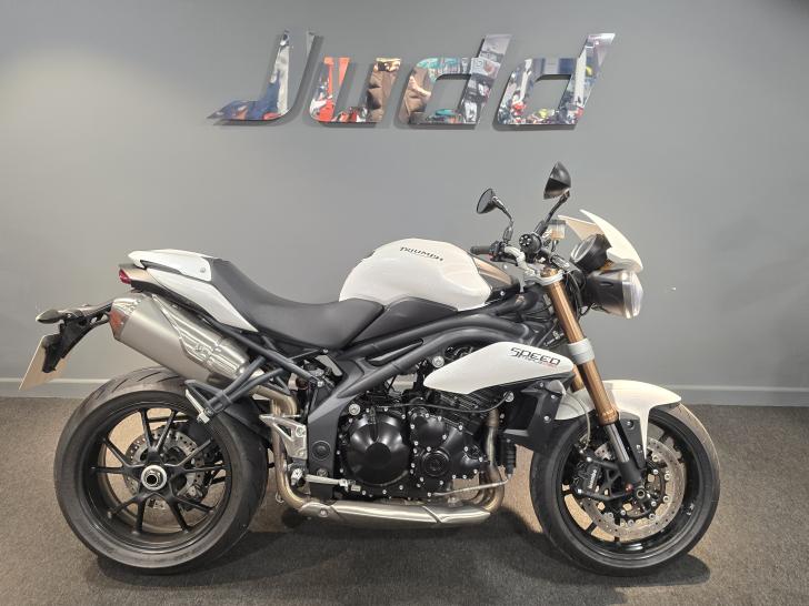 TRIUMPH SPEED TRIPLE 1050