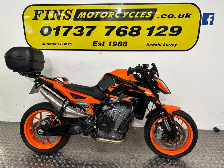 KTM 890 DUKE GP