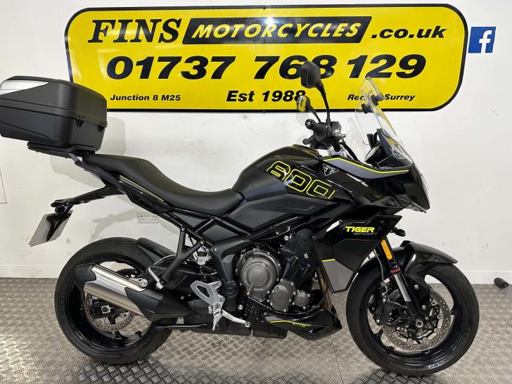 TRIUMPH TIGER SPORT 800