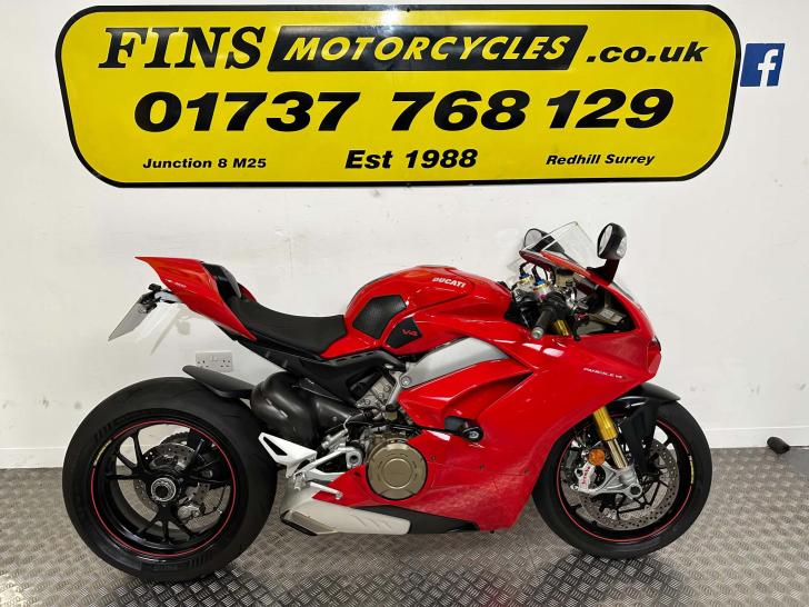 Ducati PANIGALE V4 S