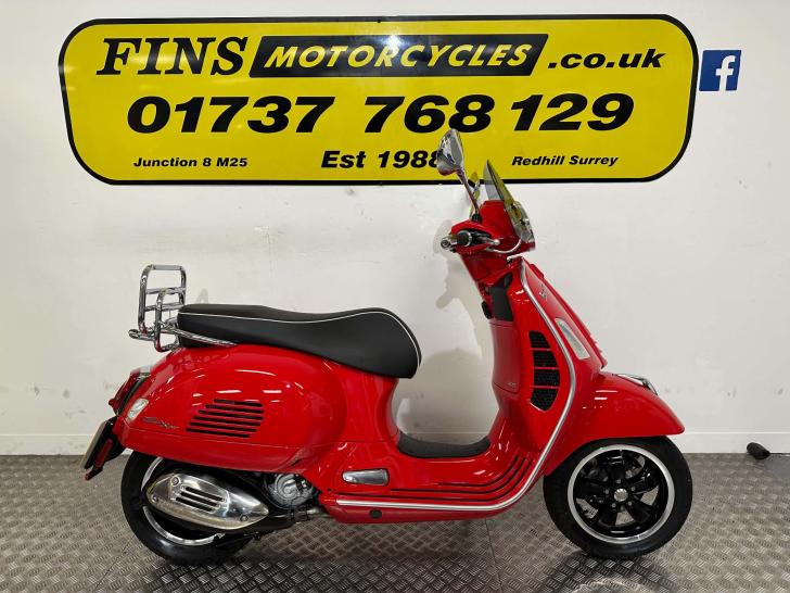 PIAGGIO GTS SUPER 300