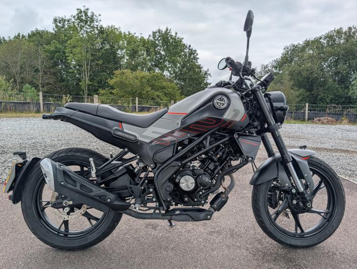 Benelli LEONCINO 125