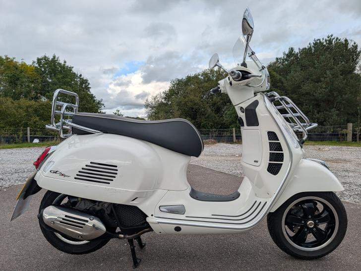 PIAGGIO VESPA GTS SUPER 125