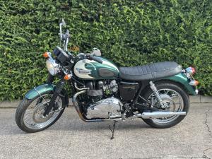 Used Triumph BONNEVILLE BONNEVILLE T100 for sale in Stoke On Trent | Image 3