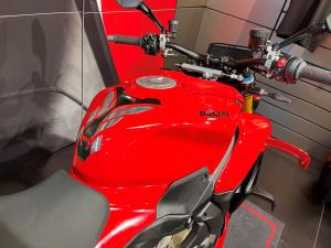 Used Ducati STREETFIGHTER V4 S STREETFIGHTER V4 S for sale in Newcastle Under Lyme | Image 3