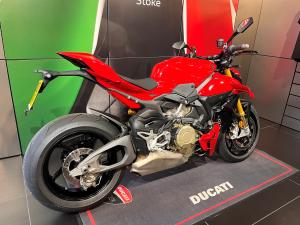 Used Ducati STREETFIGHTER V4 S STREETFIGHTER V4 S for sale in Newcastle Under Lyme | Image 3