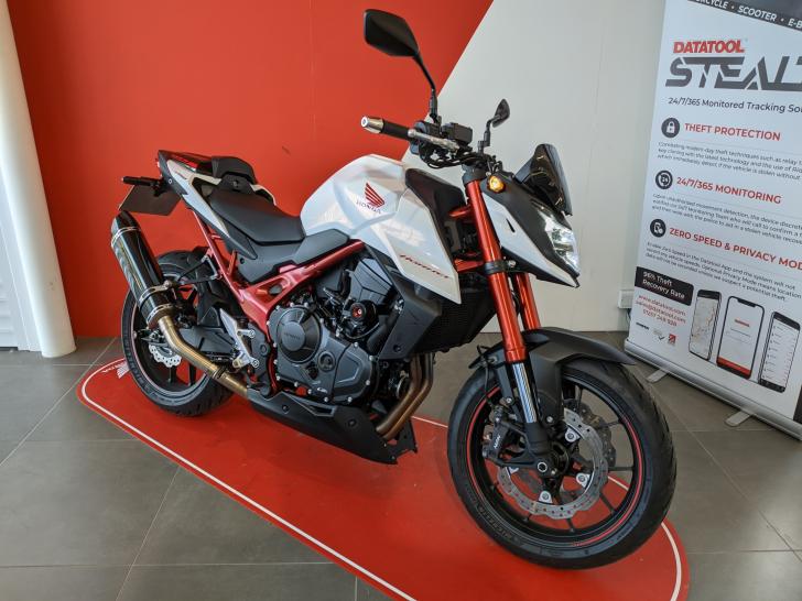 HONDA CB750 HORNET
