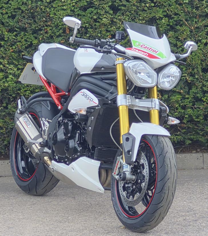 TRIUMPH SPEED TRIPLE R