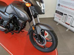 Used Honda CB125F CB125F for sale in Newcastle-under-Lyme | Image 2
