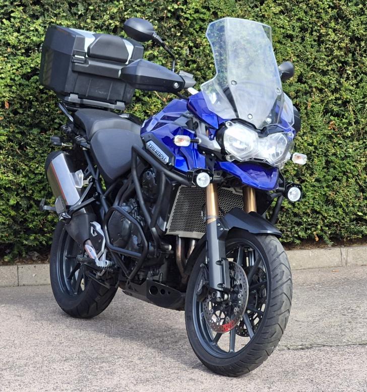 TRIUMPH EXPLORER