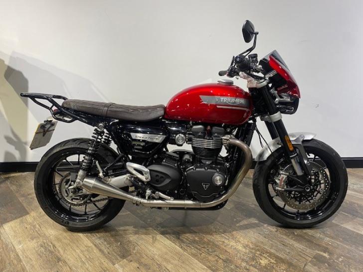 TRIUMPH SPEED TWIN 1200
