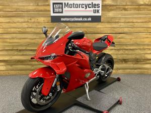 Used Ducati PANIGALE V4 PANIGALE V4 for sale in Swindon | Image 3