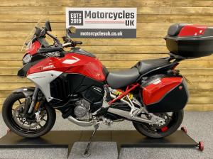 Used Ducati MULTISTRADA V4 S MULTISTRADA V4 S FULL for sale in Swindon | Image 2