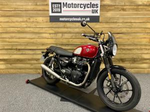 Used Triumph SPEED TWIN 900 SPEED TWIN 900 for sale in Swindon | Image 2
