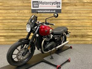 Used Triumph SPEED TWIN 900 SPEED TWIN 900 for sale in Swindon | Image 2