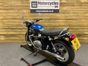 Used Triumph BONNEVILLE BONNEVILLE T120 for sale in Swindon | Image 3