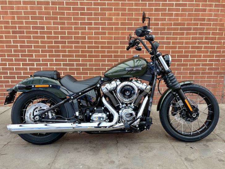 Here's a photo of the HARLEY-DAVIDSON SOFTAIL FXBB STREET BOB, currently available for sale