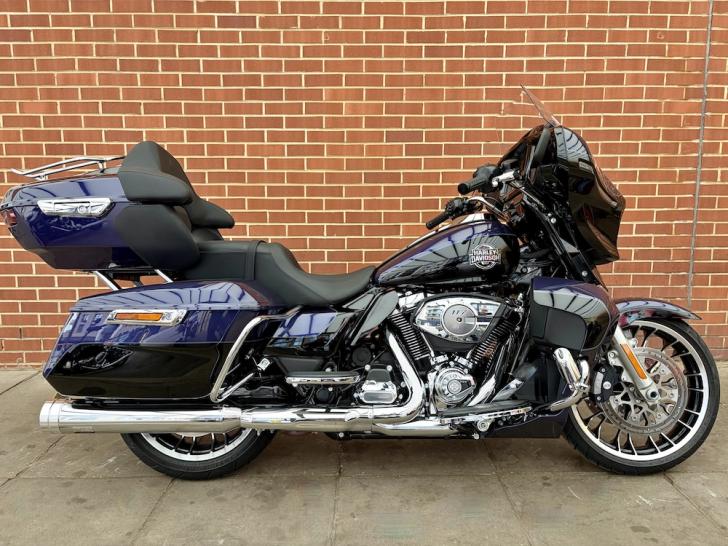 Here's a photo of the HARLEY-DAVIDSON TOURING STREET GLIDE LIMITED, currently available for sale