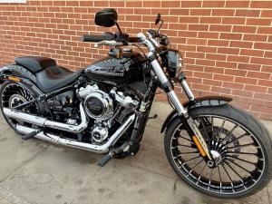 Watch video of Harley-Davidson SOFTAIL FXBR BREAKOUT SOFTAIL FXBR BREAKOUT in London