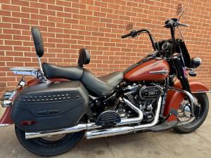 Used Harley-Davidson SOFTAIL FLHCS HERITAGE CLASSIC 114 SOFTAIL FLHCS HERITAGE CLASSIC 114 for sale in London | Image 2