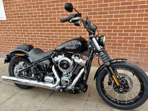 Used Harley-Davidson SOFTAIL FXBB STREET BOB SOFTAIL FXBB STREET BOB for sale in London | Image 2