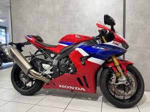 Watch video of Honda CBR1000RR-R FIREBLADE SP CBR1000RR-R FIREBLADE SP in Hull